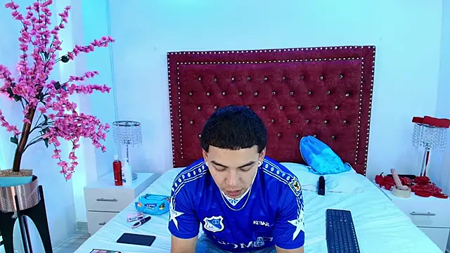 Jaden and sofia online show from 05-27-26, 03:14