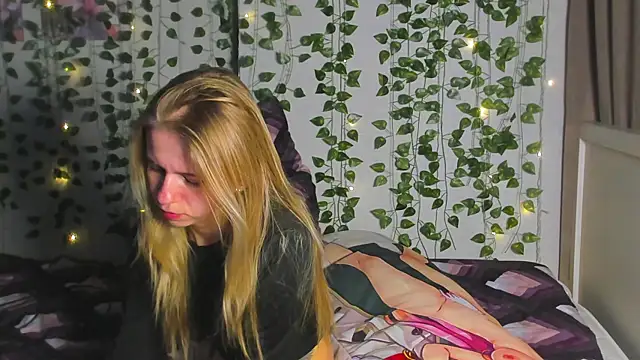 Cute Madam online show from 01-06-26, 11:18