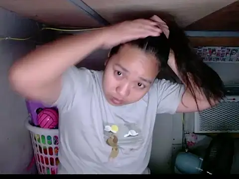 Snapshot of HottiesAsianAriane chatting on 05-19-26, 06:58 HottiesAsianAriane online show from 05-19-26, 06:58