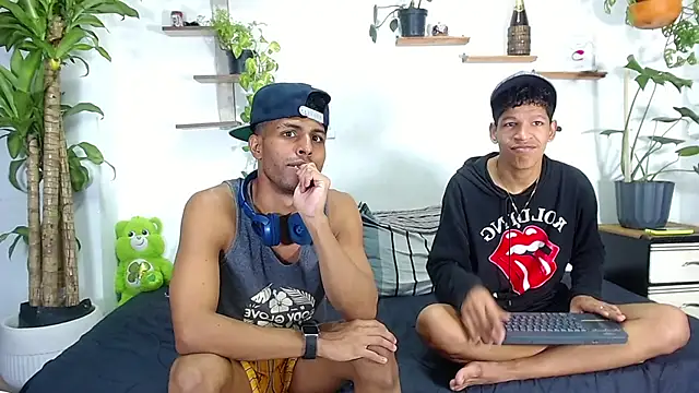 Interracial Snow Bunny online show from 02-10-26, 07:18