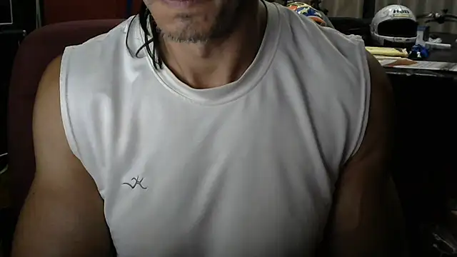 Snapshot of koolchillfun696969 chatting on 07-10-26, 06:50 koolchillfun696969 online show from 07-10-26, 06:50