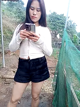 Snapshot of congchua977 chatting on 03-10-26, 11:54 congchua977 online show from 03-10-26, 11:54