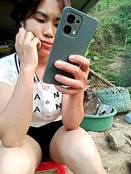 Snapshot of congchua977 chatting on 04-04-26, 10:24 congchua977 online show from 04-04-26, 10:24