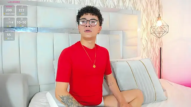 Snapshot of imxxjoel chatting on 02-17-26, 04:42 imxxjoel online show from 02-17-26, 04:42