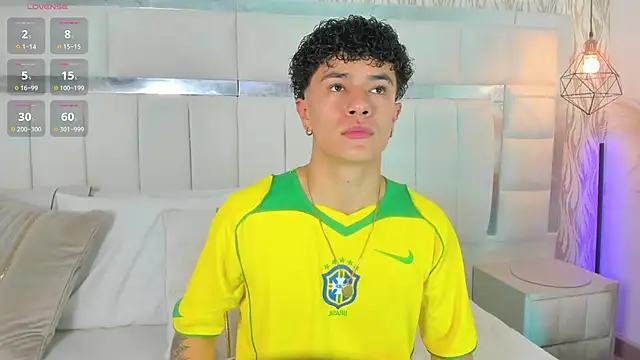 Snapshot of imxxjoel chatting on 02-27-26, 04:45 imxxjoel online show from 02-27-26, 04:45