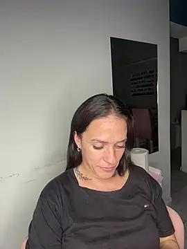 donatella07 online show from 04-19-26, 01:49