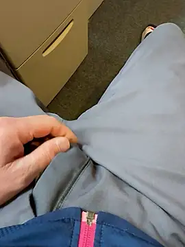 Snapshot of rasuku2025 chatting on 01-09-26, 01:47 rasuku2025 online show from 01-09-26, 01:47