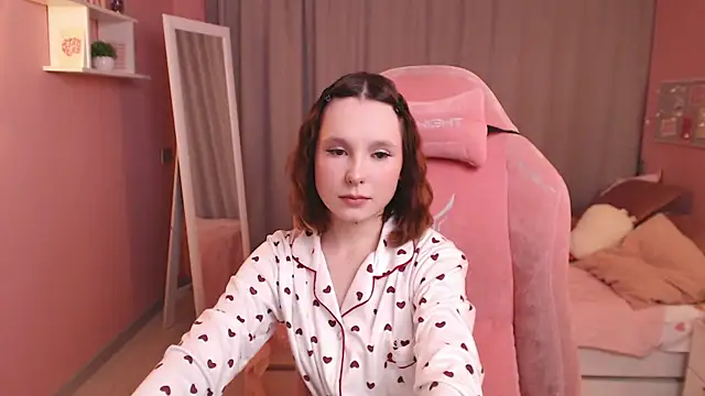 Snapshot of Haya_Harareet chatting on 02-06-26, 01:10 Haya Harareet online show from 02-06-26, 01:10