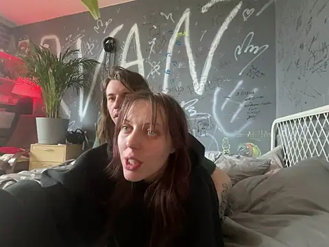 Snapshot of EmmaLyrica chatting on 04-14-26, 01:17 EmmaLyrica online show from 04-14-26, 01:17