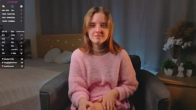 Snapshot of RennaHettes chatting on 02-03-26, 02:53 RennaHettes online show from 02-03-26, 02:53