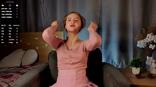 Snapshot of RennaHettes chatting on 02-10-26, 01:21 RennaHettes online show from 02-10-26, 01:21