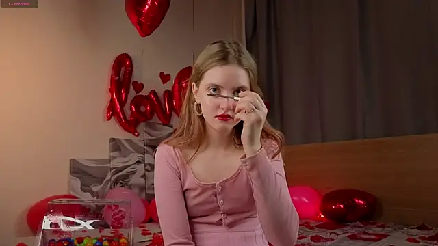 Snapshot of RennaHettes chatting on 02-14-26, 01:02 RennaHettes online show from 02-14-26, 01:02