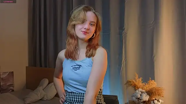 Snapshot of RennaHettes chatting on 03-01-26, 01:07 RennaHettes online show from 03-01-26, 01:07