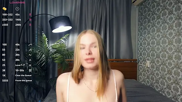 Snapshot of Icehoneybyte chatting on 05-22-26, 08:53 Icehoneybyte online show from 05-22-26, 08:53