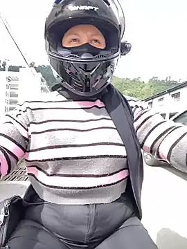 Scarlet auraa online show from 04-15-26, 07:58