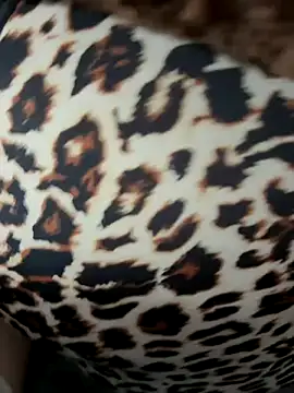 Snapshot of duyenem2k chatting on 01-08-26, 02:03 duyenem2k online show from 01-08-26, 02:03