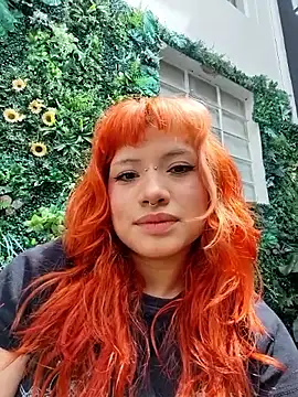 Snapshot of Sienna_Desiree chatting on 02-08-26, 06:00 Sienna Desiree online show from 02-08-26, 06:00