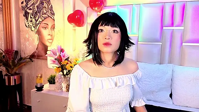 Snapshot of Sienna_Desiree chatting on 02-18-26, 01:29 Sienna Desiree online show from 02-18-26, 01:29