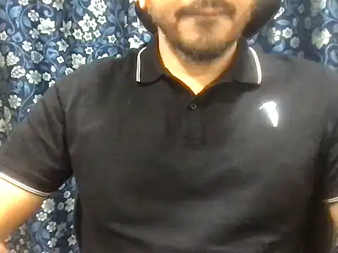 Snapshot of sundar85m chatting on 07-31-26, 03:44 sundar85m online show from 07-31-26, 03:44