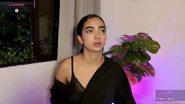 Snapshot of adelineevs chatting on 08-10-26, 02:59 adelineevs online show from 08-10-26, 02:59