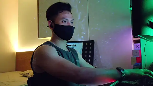 Snapshot of OnlyHand9x chatting on 05-26-26, 04:47 OnlyHand9x online show from 05-26-26, 04:47
