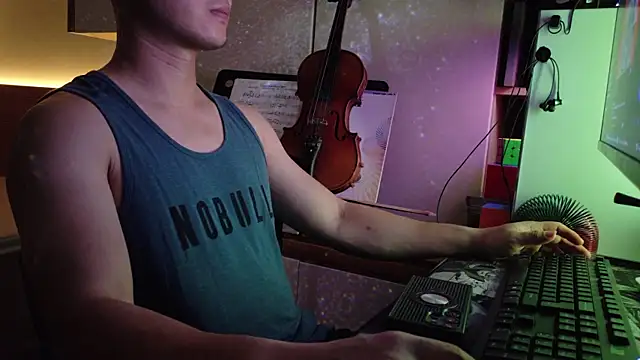 OnlyHand9x online show from 07-13-26, 04:10