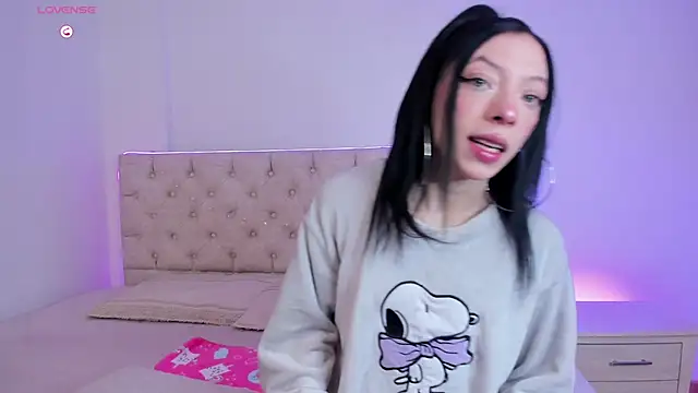 Snapshot of Diamond__cherry69 chatting on 02-19-26, 01:18 Diamond cherry69 online show from 02-19-26, 01:18