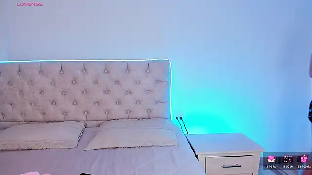 Snapshot of Diamond__cherry69 chatting on 02-20-26, 01:44 Diamond cherry69 online show from 02-20-26, 01:44