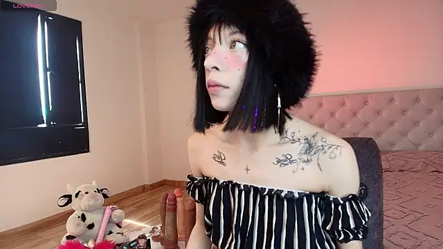 Diamond  cherry69 online show from 06-17-26, 03:02