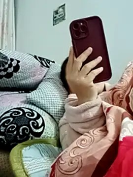 Faded pink online show from 01-14-26, 12:55