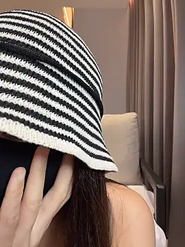 ZJbaby online show from 06-14-26, 02:08