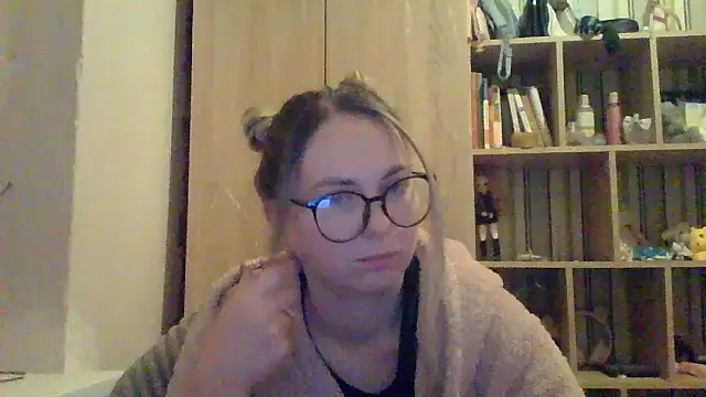 VikiLove765 online show from 02-03-26, 03:15