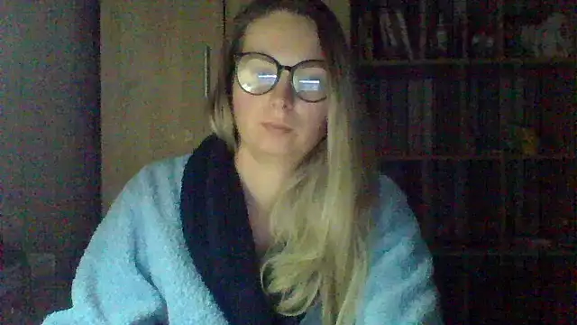 VikiLove765 online show from 02-10-26, 04:16