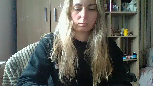 VikiLove765 online show from 02-16-26, 08:54