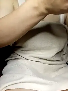 Merrylinh online show from 02-23-26, 01:58