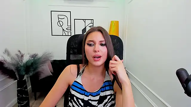 Snapshot of LeslieSvilti chatting on 01-15-26, 11:48 LeslieSvilti online show from 01-15-26, 11:48