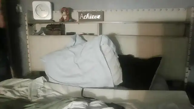 Snapshot of Derrick7799 chatting on 01-08-26, 07:43 Derrick7799 online show from 01-08-26, 07:43