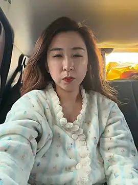 Jingjingxiang-520 online show from 02-11-26, 03:33