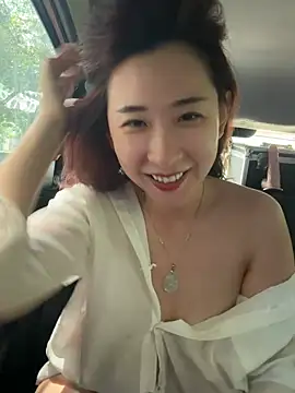 Snapshot of Jingjingxiang-520 chatting on 05-31-26, 05:15 Jingjingxiang-520 online show from 05-31-26, 05:15