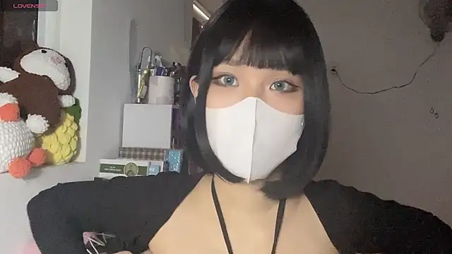 Tieu-May online show from 04-11-26, 07:24