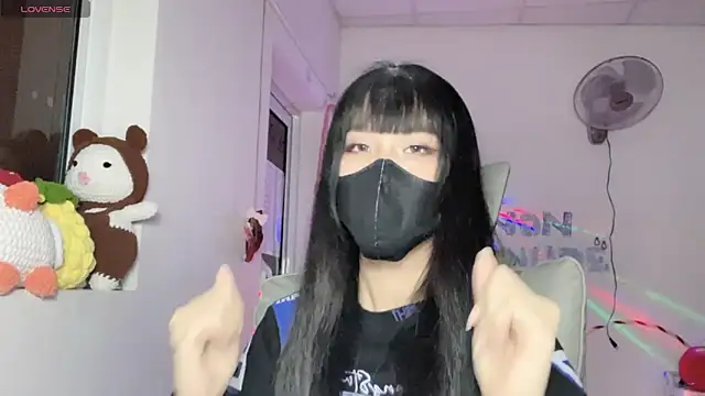 Tieu-May online show from 07-16-26, 09:54