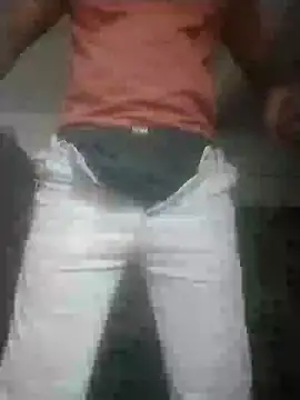 Snapshot of sexyboy_917 chatting on 05-06-26, 03:57 sexyboy 917 online show from 05-06-26, 03:57