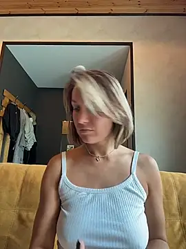 Snapshot of Jack-Alice chatting on 06-09-26, 10:16 Jack-Alice online show from 06-09-26, 10:16