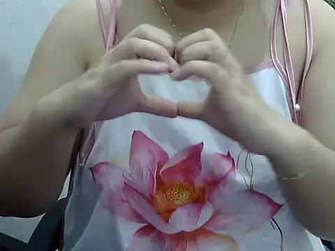 Sarah no land online show from 04-16-26, 02:07