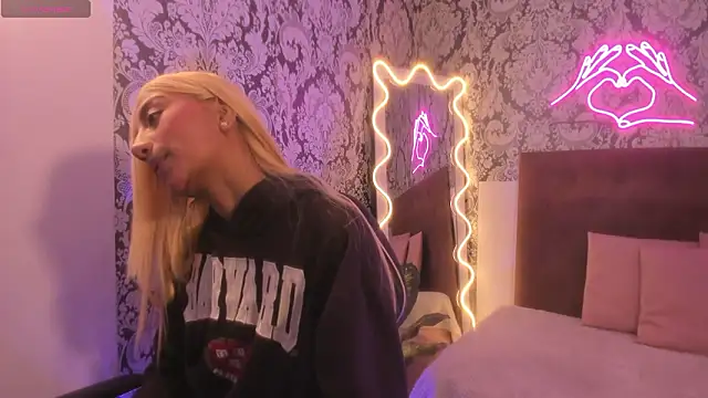 IRINA TAY1 online show from 03-02-26, 04:03