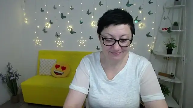 EmilyL0ve online show from 03-07-26, 06:27