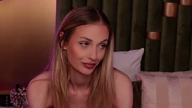 Snapshot of AmeliaAngel chatting on 04-24-26, 07:00 AmeliaAngel online show from 04-24-26, 07:00
