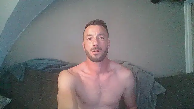 Snapshot of SwAnCHo chatting on 06-08-26, 09:09 SwAnCHo online show from 06-08-26, 09:09