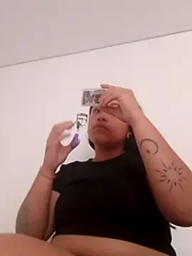 Luli2401 online show from 01-05-26, 07:50