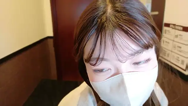   Yui  online show from 01-10-26, 02:24